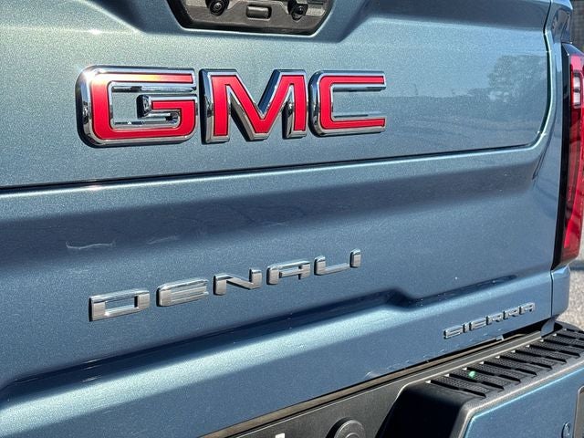 2025 GMC Sierra 2500HD Denali