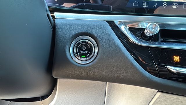 2025 Cadillac LYRIQ Sport