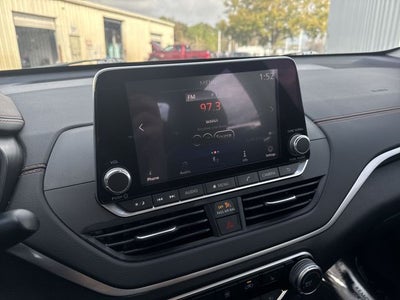 2021 Nissan Altima 2.0 SR