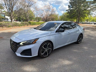 2023 Nissan Altima 2.5 SR Premium