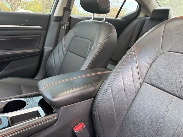 2023 Nissan Altima 2.5 SR Premium