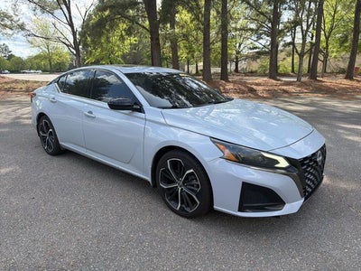 2023 Nissan Altima 2.5 SR Premium