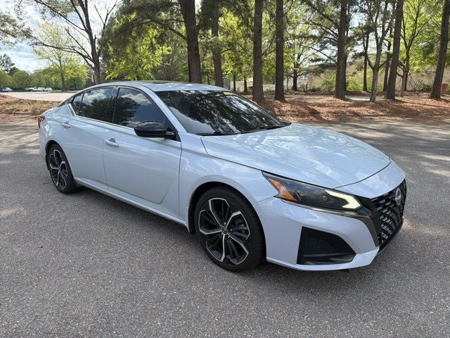 2023 Nissan Altima 2.5 SR Premium