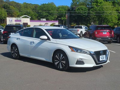 2022 Nissan Altima 2.5 SV