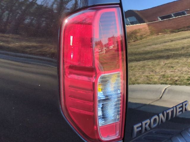 2020 Nissan Frontier SV