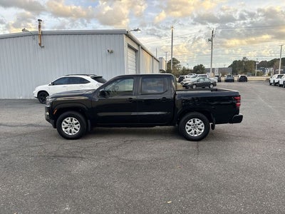 2022 Nissan Frontier SV