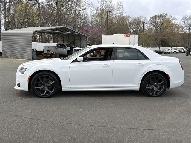 2023 Chrysler 300 Touring