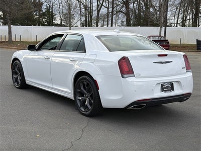 2023 Chrysler 300 Touring