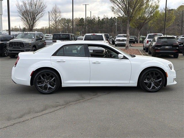 2023 Chrysler 300 Touring
