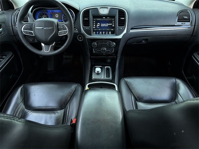 2023 Chrysler 300 Touring