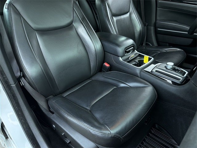 2023 Chrysler 300 Touring