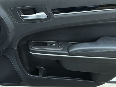 2023 Chrysler 300 Touring