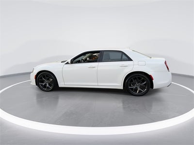 2023 Chrysler 300 Touring