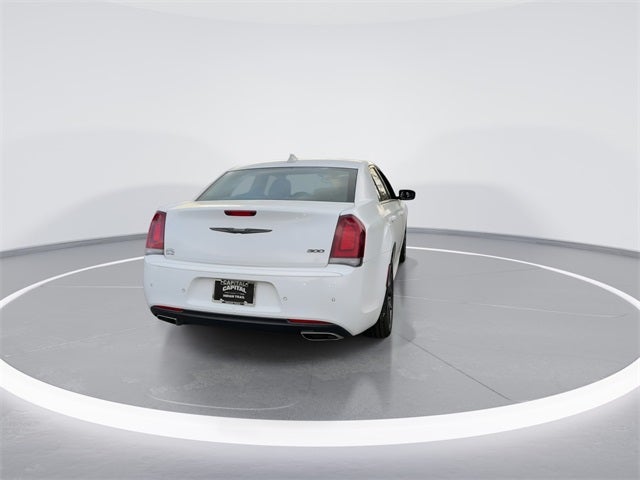 2023 Chrysler 300 Touring