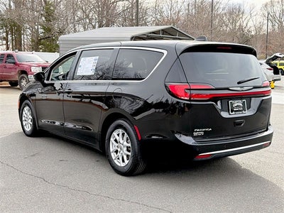 2024 Chrysler Pacifica Touring L