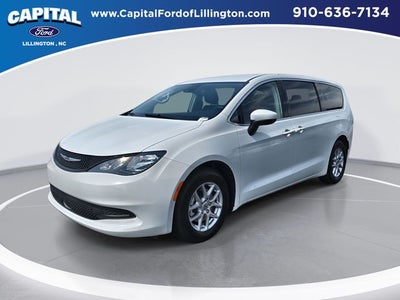 2023 Chrysler Voyager LX