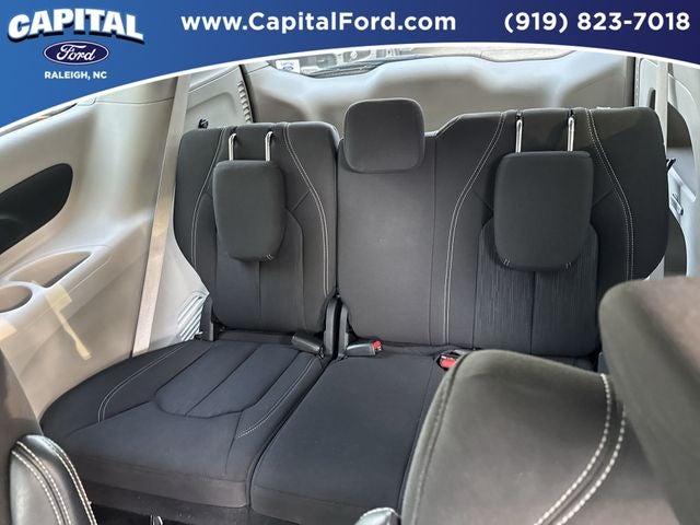 2024 Chrysler Voyager LX