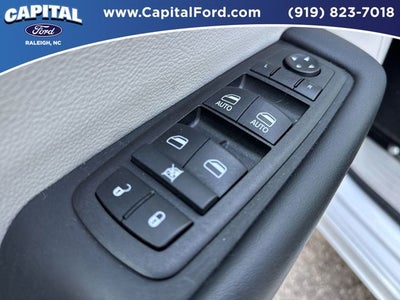 2024 Chrysler Voyager LX