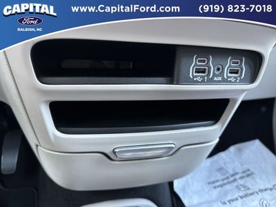 2024 Chrysler Voyager LX