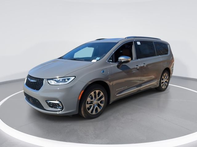2025 Chrysler Pacifica Hybrid Pinnacle