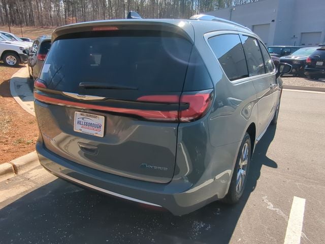 2025 Chrysler Pacifica Hybrid Pinnacle