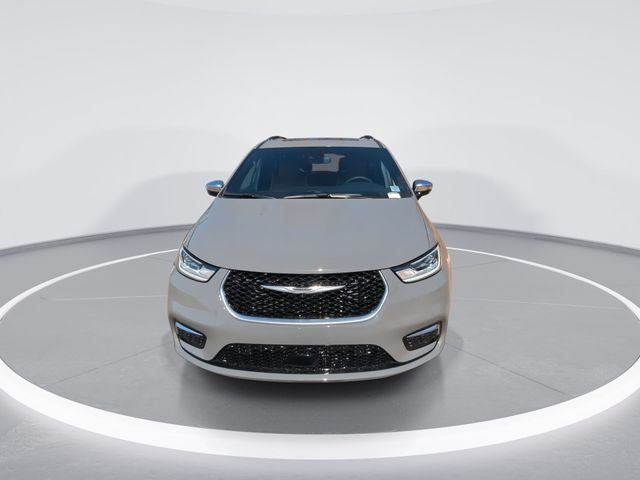 2025 Chrysler Pacifica Hybrid Pinnacle