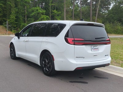 2024 Chrysler Pacifica Hybrid Select