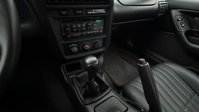 2002 Chevrolet Camaro Z28 SUPER SPORT T-TOP 6 SPEED