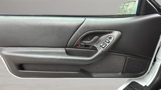 2002 Chevrolet Camaro Z28 SUPER SPORT T-TOP 6 SPEED