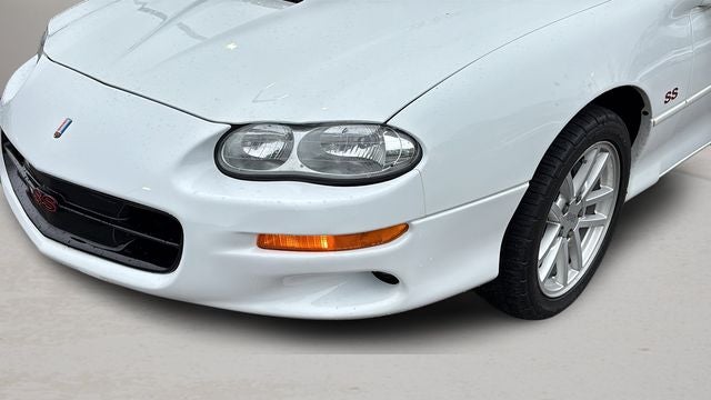 2002 Chevrolet Camaro Z28 SUPER SPORT T-TOP 6 SPEED