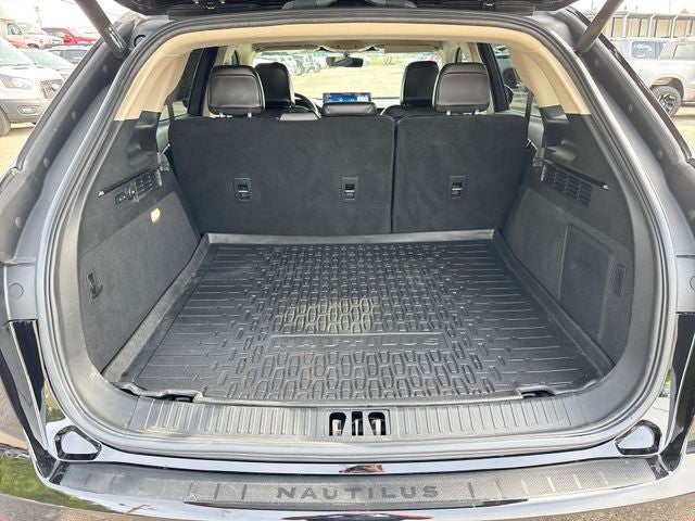 2021 Lincoln Nautilus Reserve