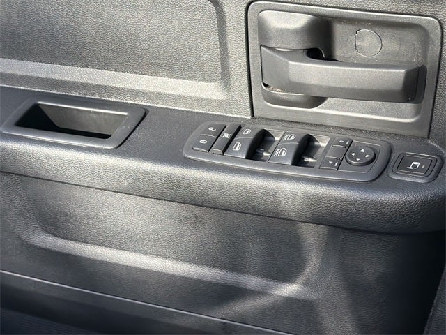 2024 RAM 2500 Flat Bed Tradesman Crew Cab