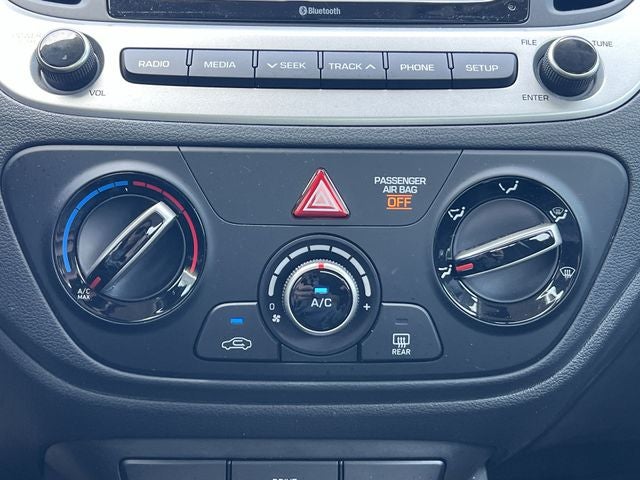 2022 Hyundai Accent SE