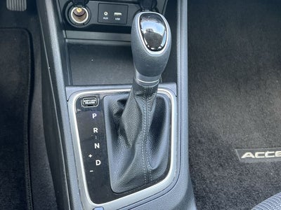 2022 Hyundai Accent SE