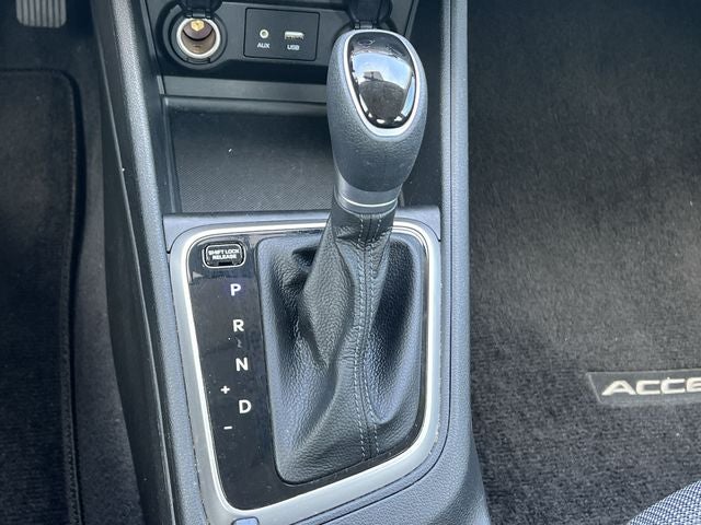 2022 Hyundai Accent SE