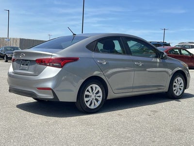 2022 Hyundai Accent SE