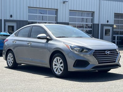 2022 Hyundai Accent SE