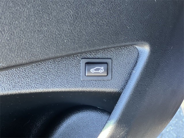 2024 BMW 2 Series 230i