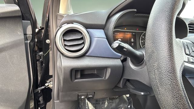 2023 Nissan Versa 1.6 SV