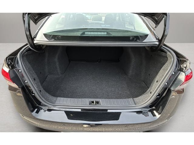 2023 Nissan Versa 1.6 SV