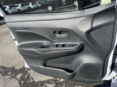 2024 Nissan Versa 1.6 SR