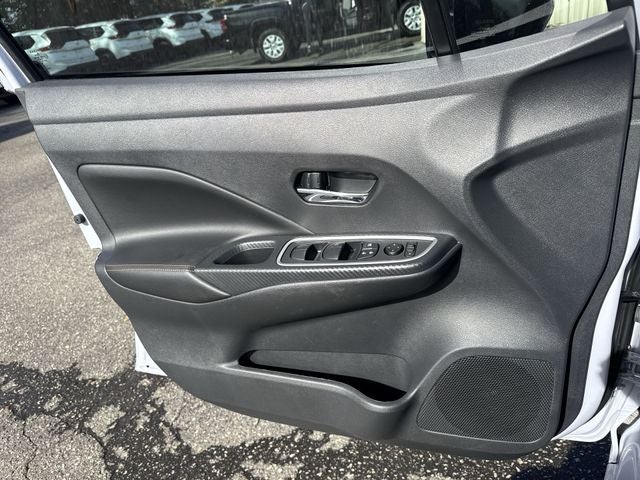 2024 Nissan Versa 1.6 SR