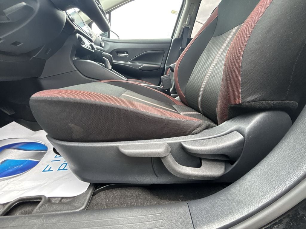 2025 Nissan Versa 1.6 SR