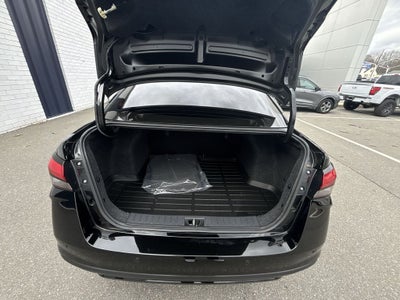 2025 Nissan Versa 1.6 SR