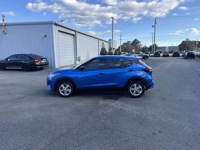 2023 Nissan Kicks S