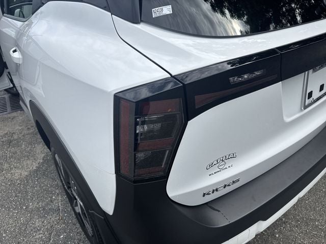 2025 Nissan Kicks SV