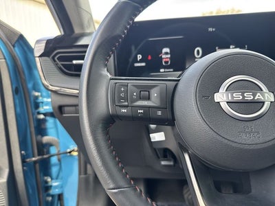 2025 Nissan Kicks SR