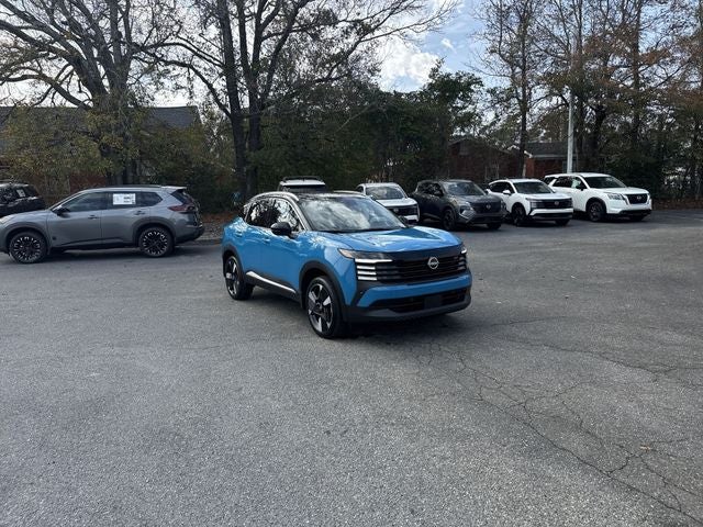 2025 Nissan Kicks SR