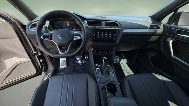 2023 Volkswagen Tiguan 2.0T SE R-Line Black