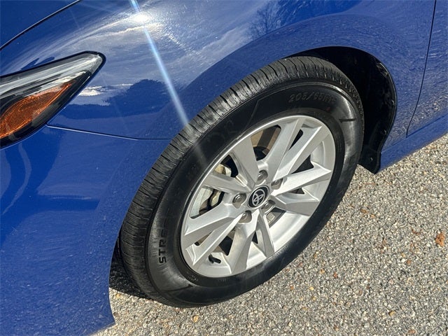 2025 Toyota Camry SE HYBRID